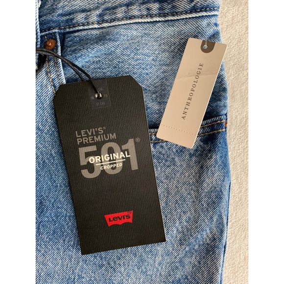 Levi’s 501 Cropped Jeans - Picture 15 of 16